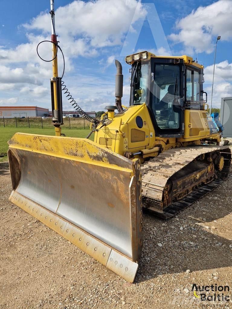Komatsu D51PX-22 Верижни булдозери

