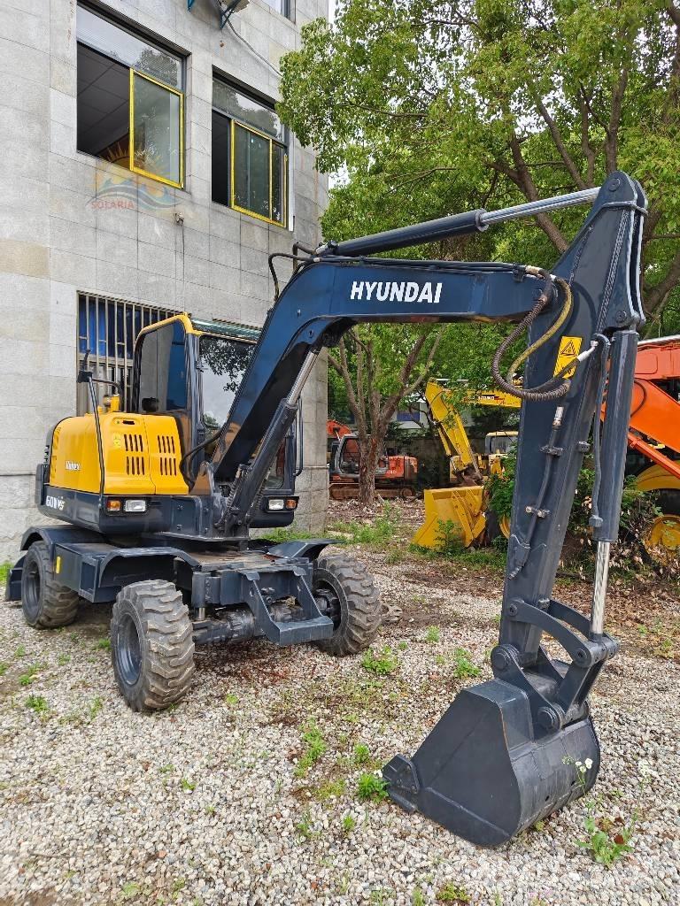 Hyundai R60W Колесни екскаватори