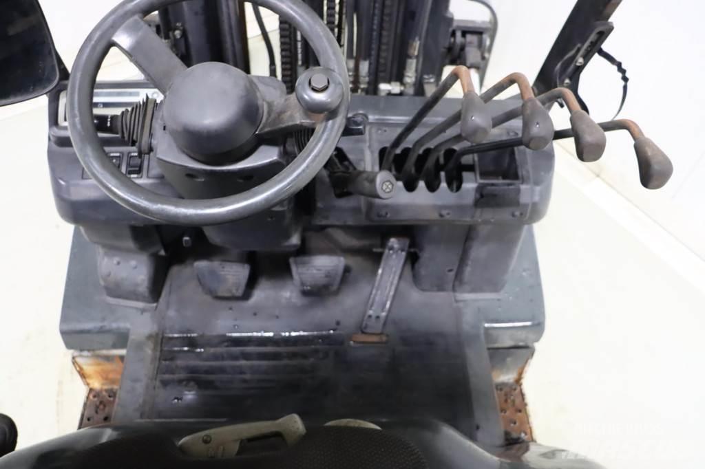 Nissan U1D2A20LQ Камиони с АГУ