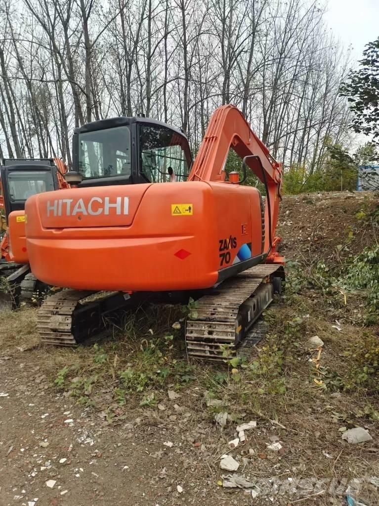 Hitachi ZX 70 Средни екскаватори 7т - 12т