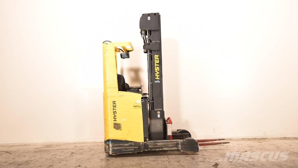 Hyster R 1.6 Ретрак/ Високоповдигач с изместване на вилката напред
