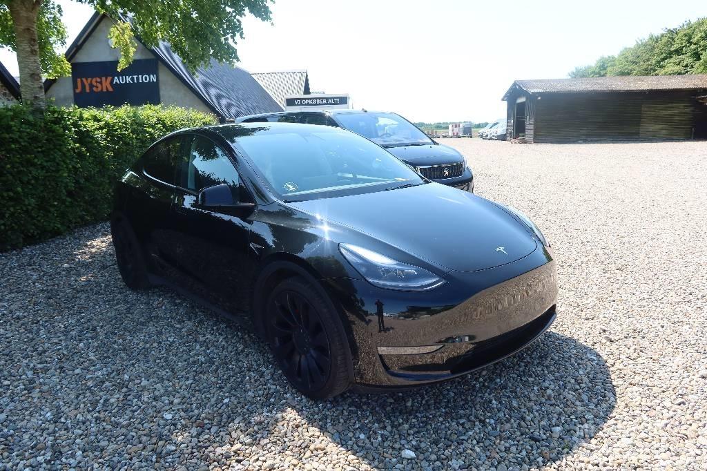 Tesla Model Y Коли