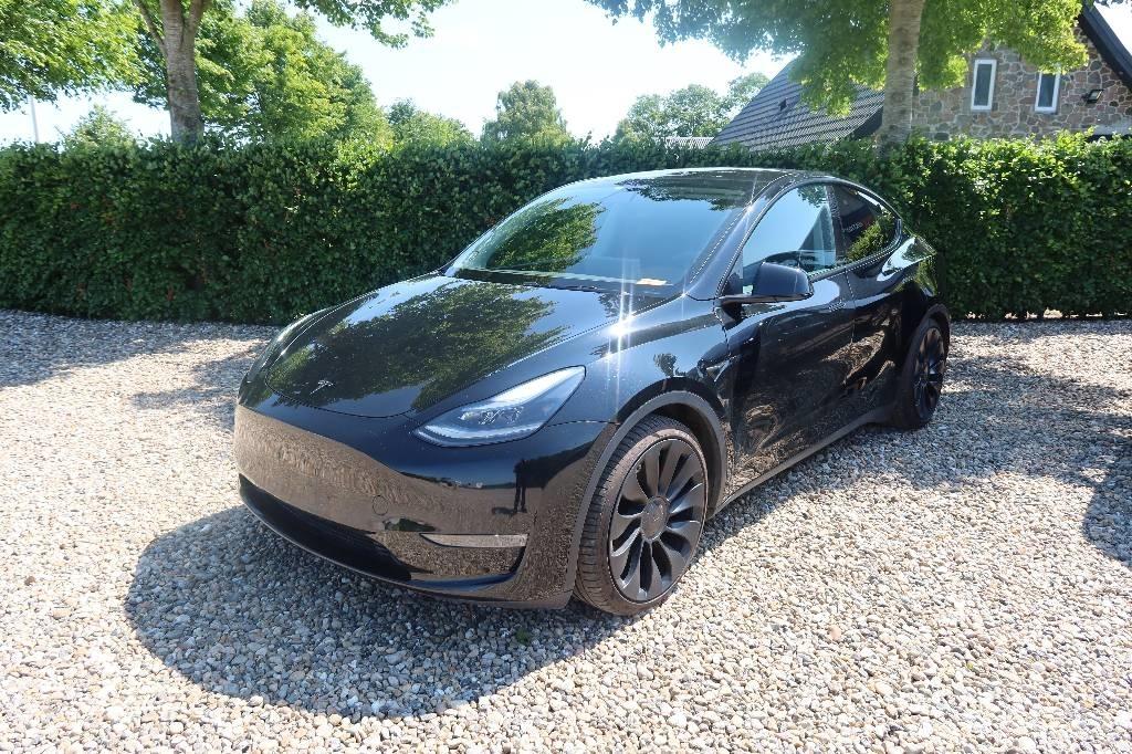 Tesla Model Y Коли