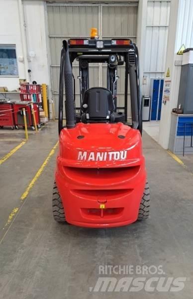 Manitou MI30D Камиони за херавни местности