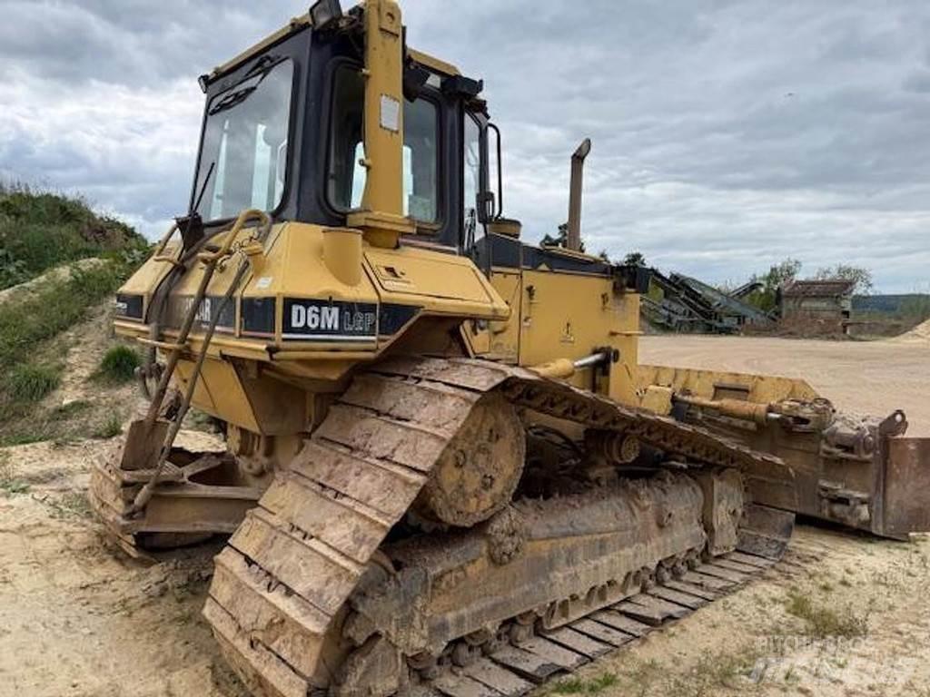 CAT D6M LGP Верижни булдозери

