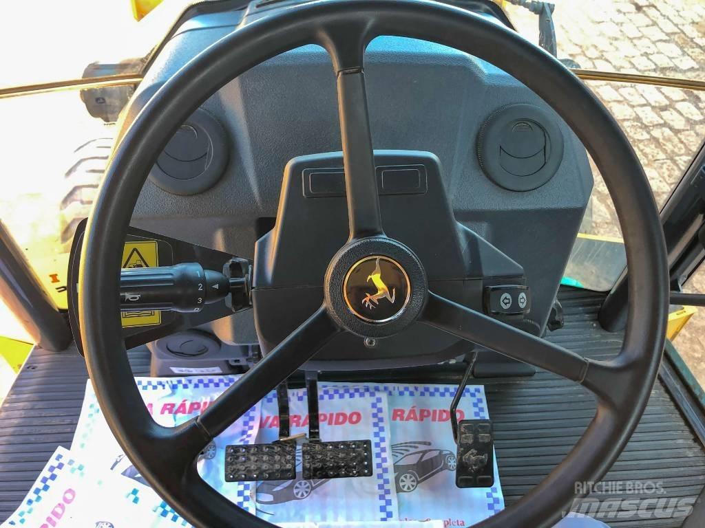 DEERE 310 L Товарач със заден ексватор