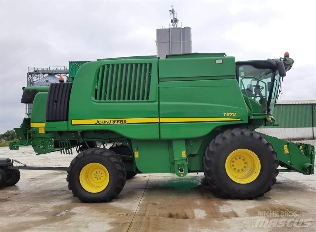 John Deere T670 Комбайни