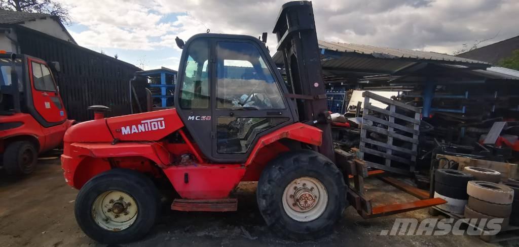 Manitou MC 50 Камиони за херавни местности