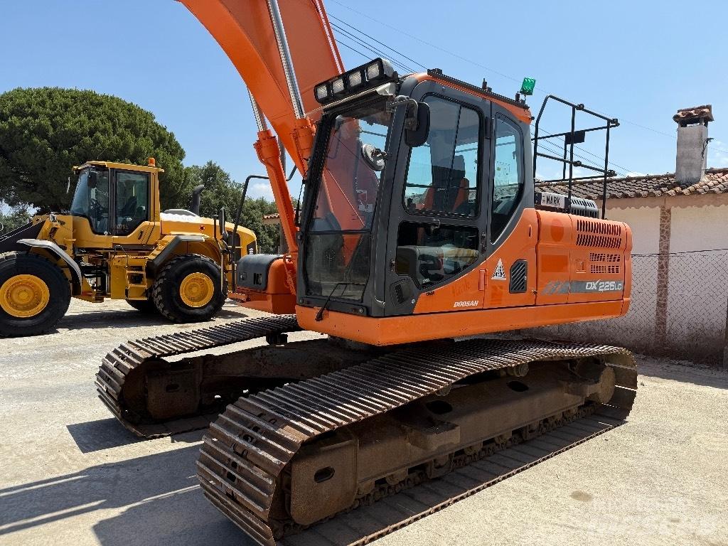  Dossan DX 225LC 3 Верижен екскаватор