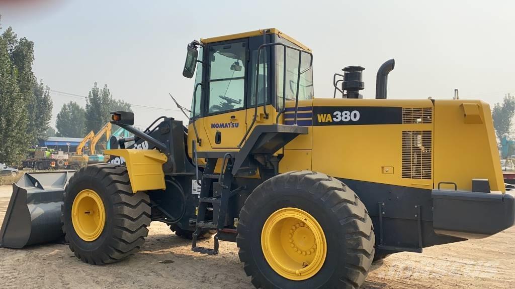 Komatsu WA 380-6 Колесни товарачи