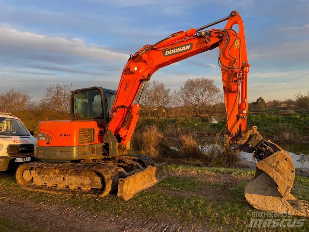 Doosan DX 85 R-3 Средни екскаватори 7т - 12т