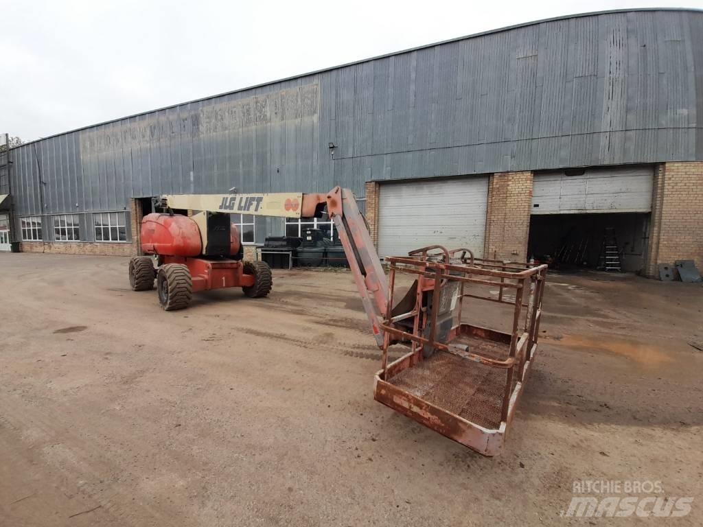 JLG 800 AJ Телескопични повдигачи
