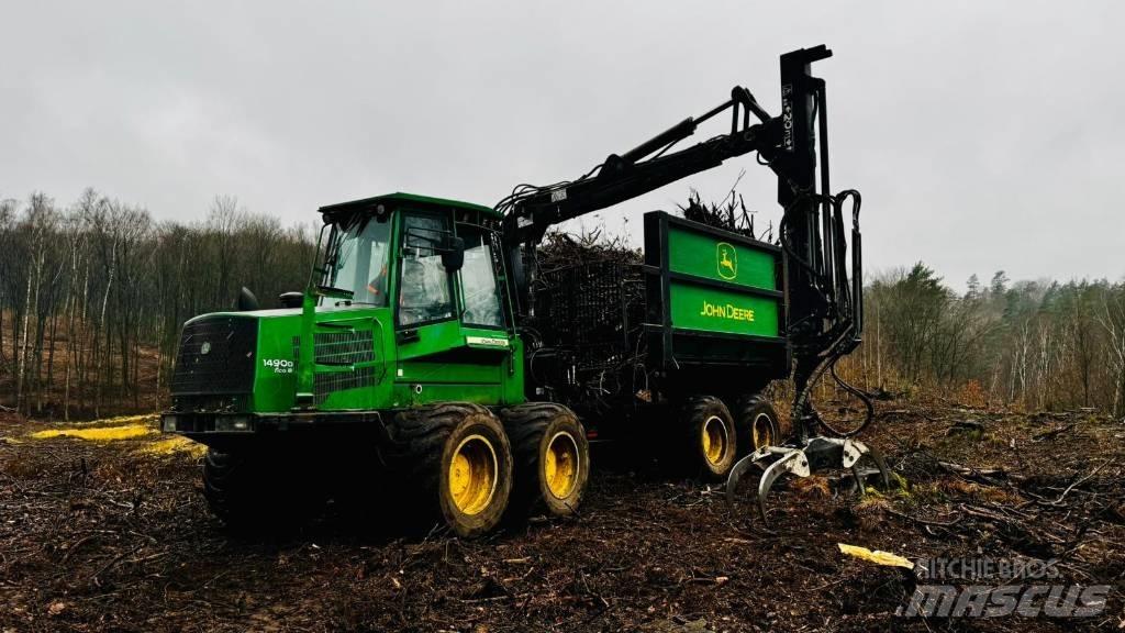 John Deere 1490D Форуардери