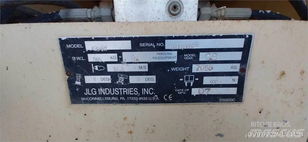 JLG 4394RT Ножични работни платформи