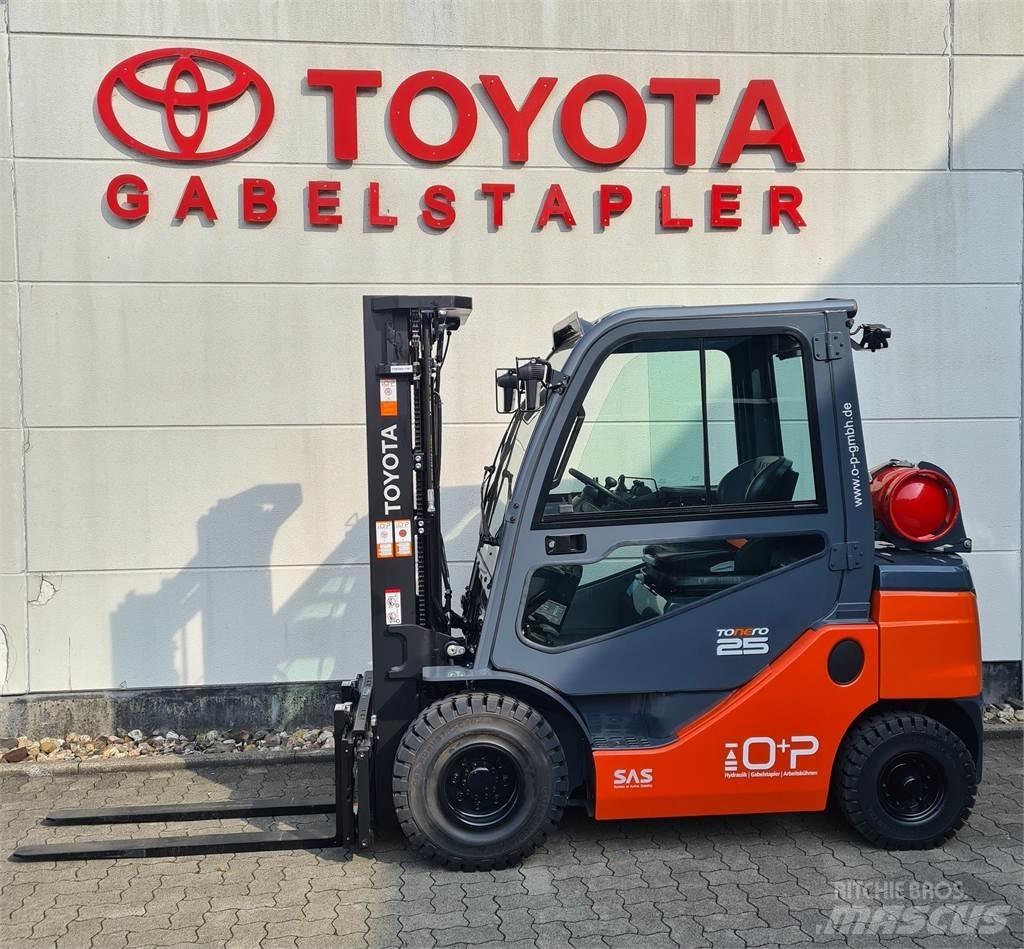 Toyota 02-8FGF25 Камиони с АГУ