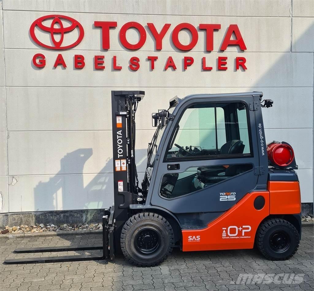 Toyota 02-8FGF25 Камиони с АГУ