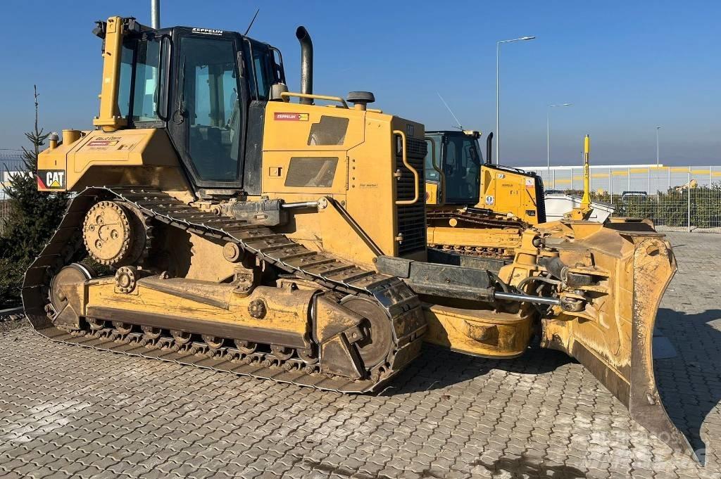 CAT D 6 N XL Верижни булдозери
