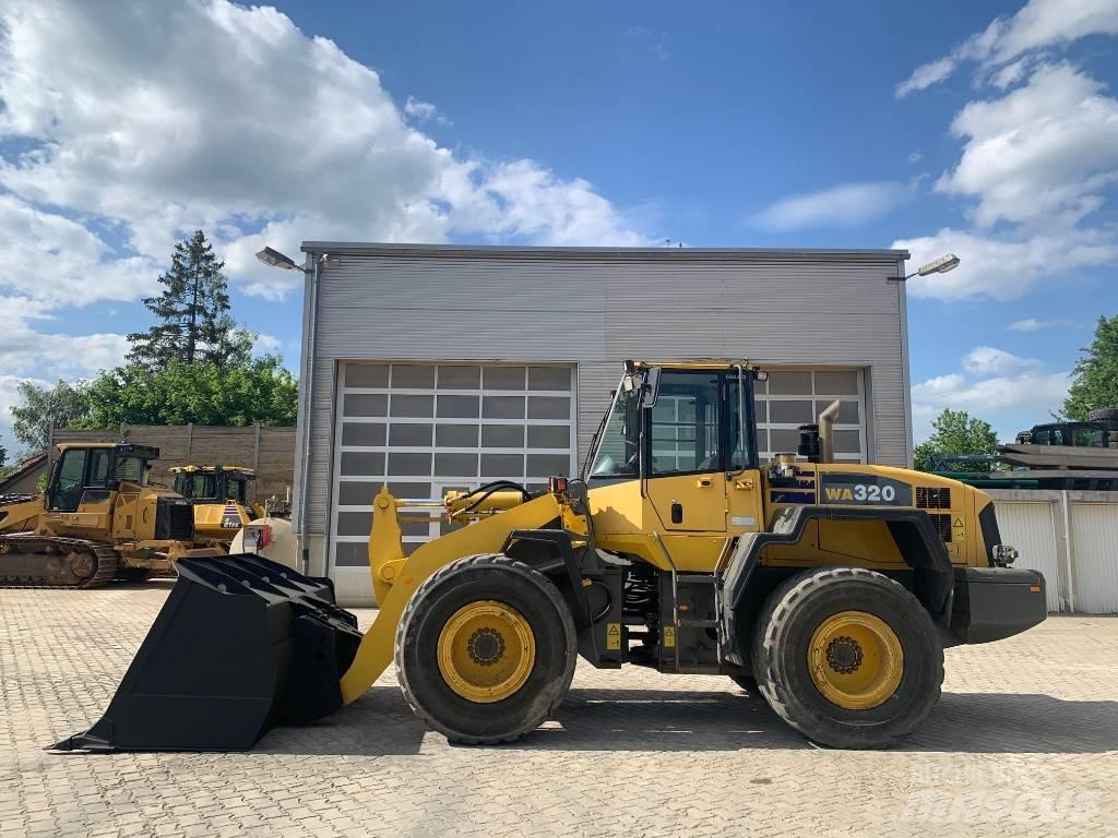 Komatsu WA 320-5H Колесни товарачи