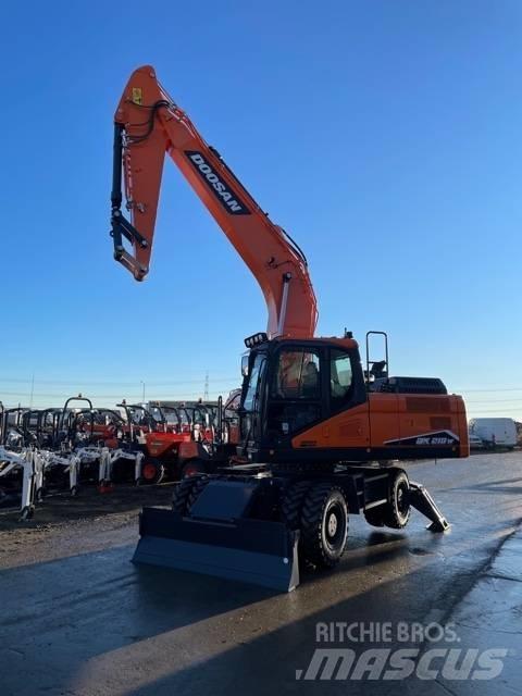 Doosan DX210W-7 Колесни екскаватори