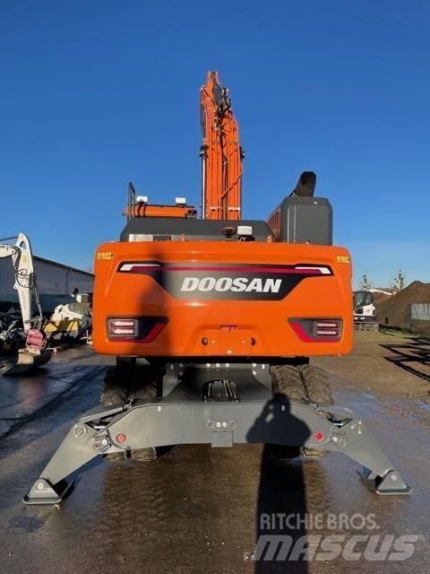 Doosan DX210W-7 Колесни екскаватори