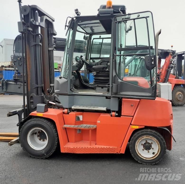 Kalmar DCG55-6 Дизелови камиони