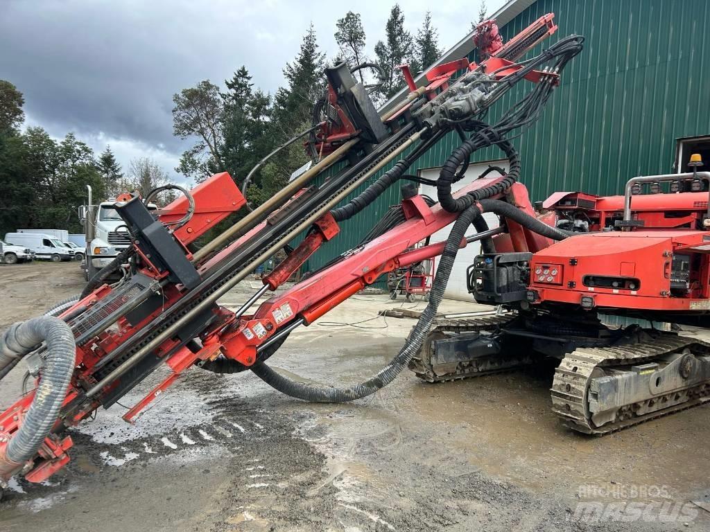 Sandvik DX 800R Апаратура за повърхностна редова сеидба