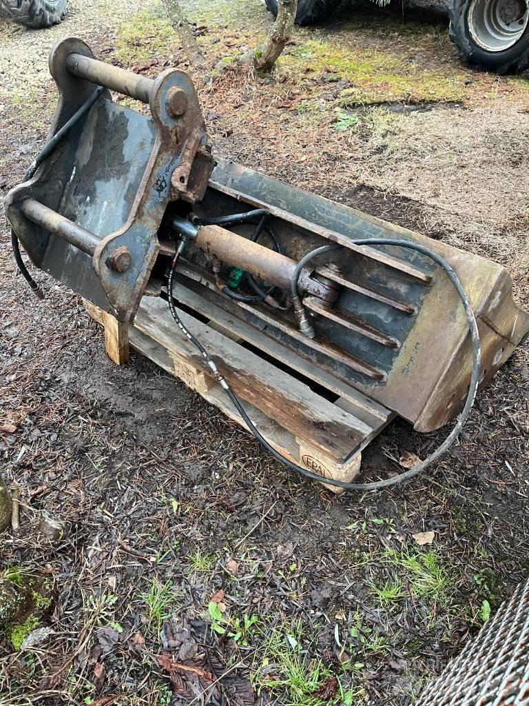 Komatsu 1600 Кофи