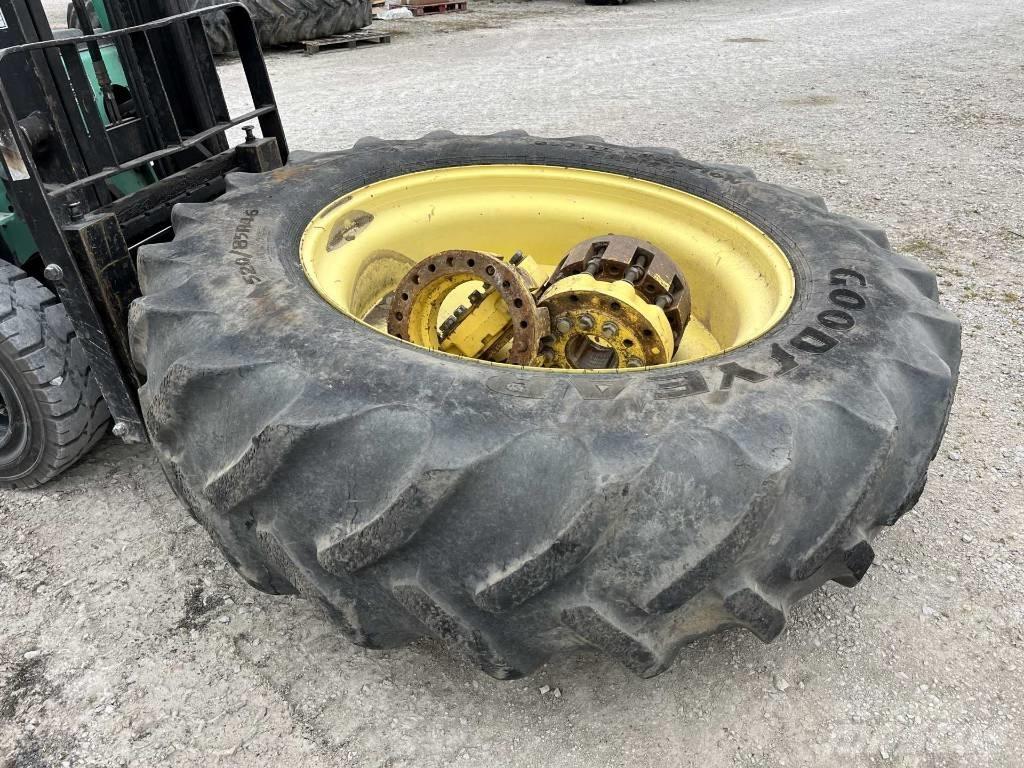 John Deere 7260 R Трактори