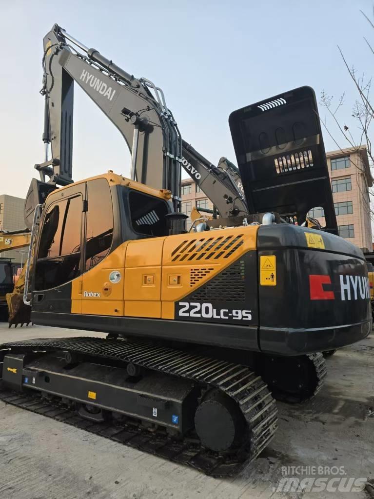 Hyundai 220—9S Верижен екскаватор