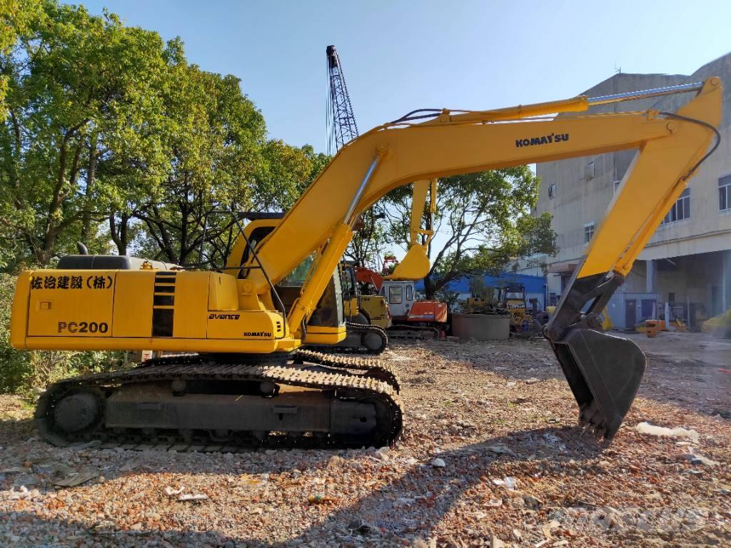 Komatsu PC200-6 Верижен екскаватор