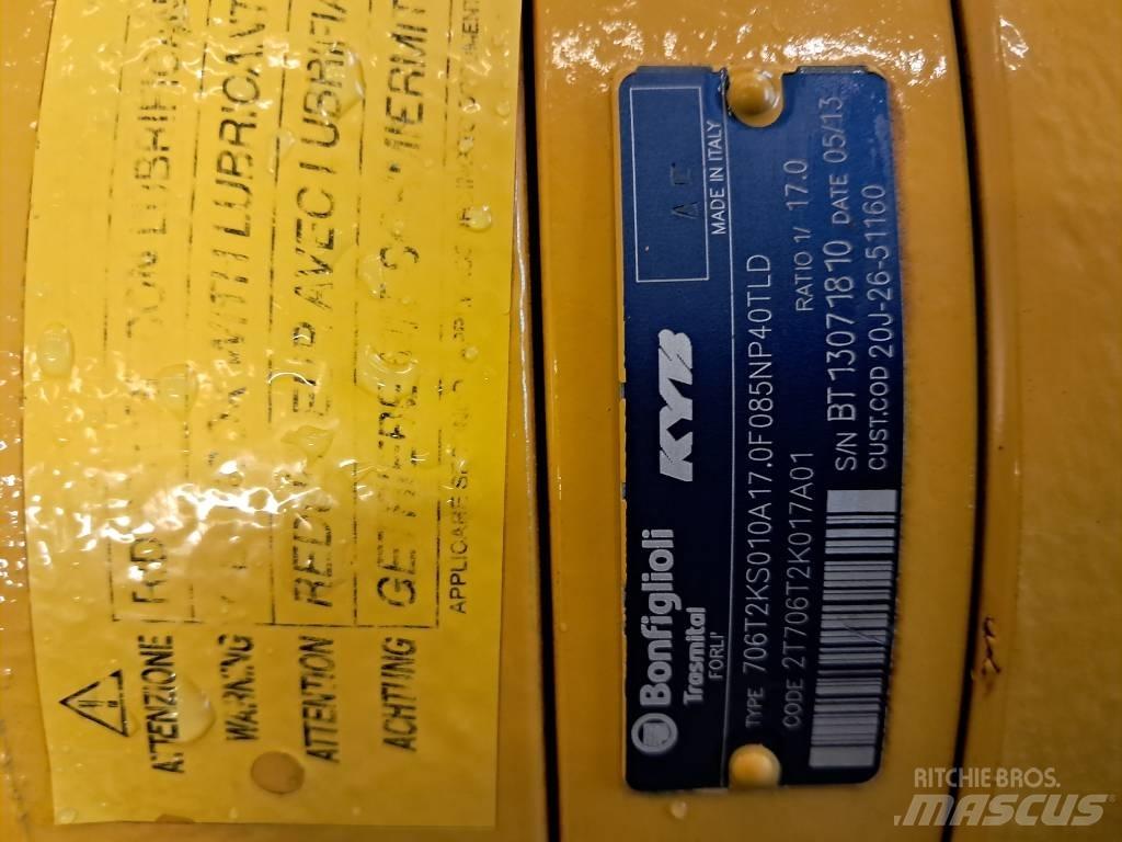Komatsu PW 180-10 Предаване