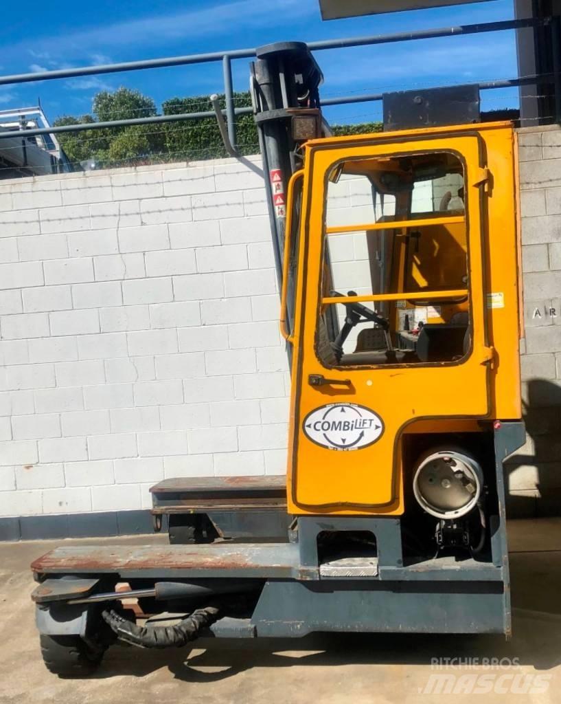 Combilift C4000 Страничен товарач