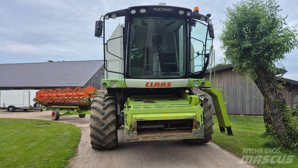 CLAAS Tucano 440 Комбайни