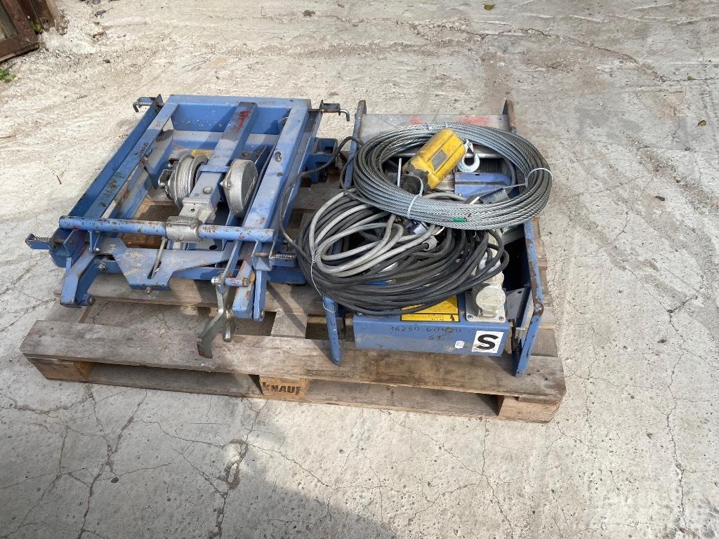 Geda Lift 250 Подемници, лебедки и елеватори за материали
