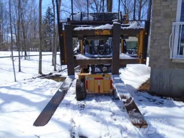 JCB LTL30 Камиони за херавни местности