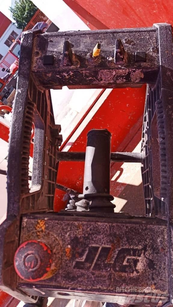 JLG 2630 ES Ножични работни платформи