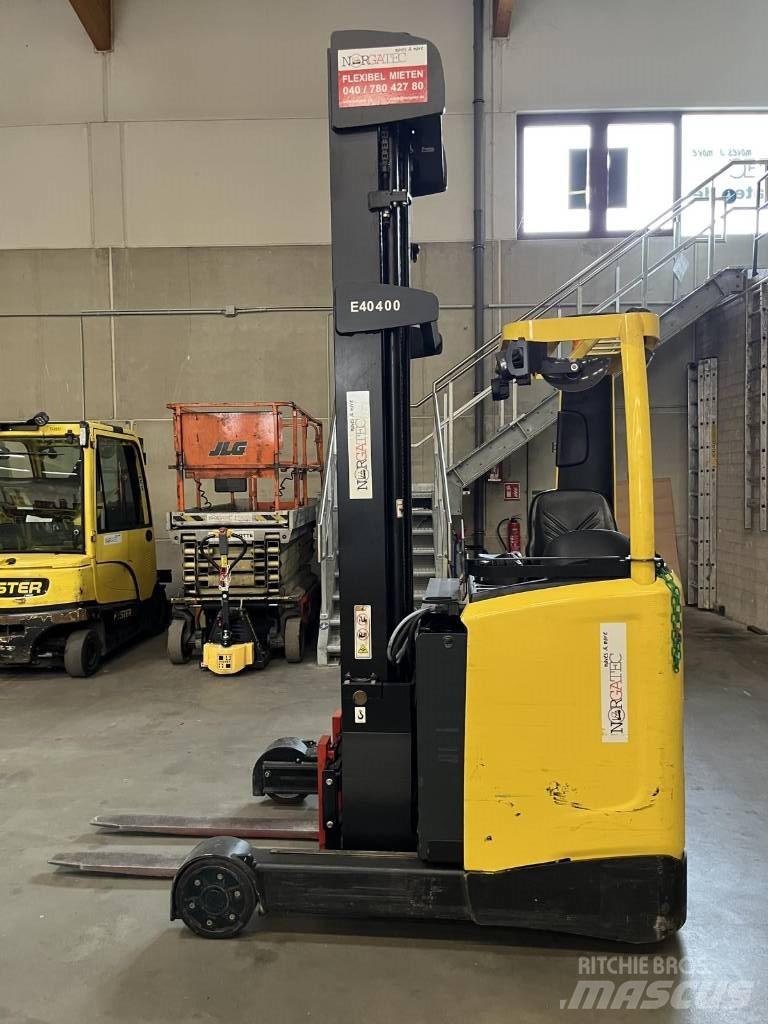 Hyster R1.6 Ретрак/ Високоповдигач с изместване на вилката напред