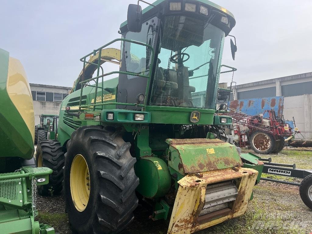 John Deere 7700 Самоходни фуражири