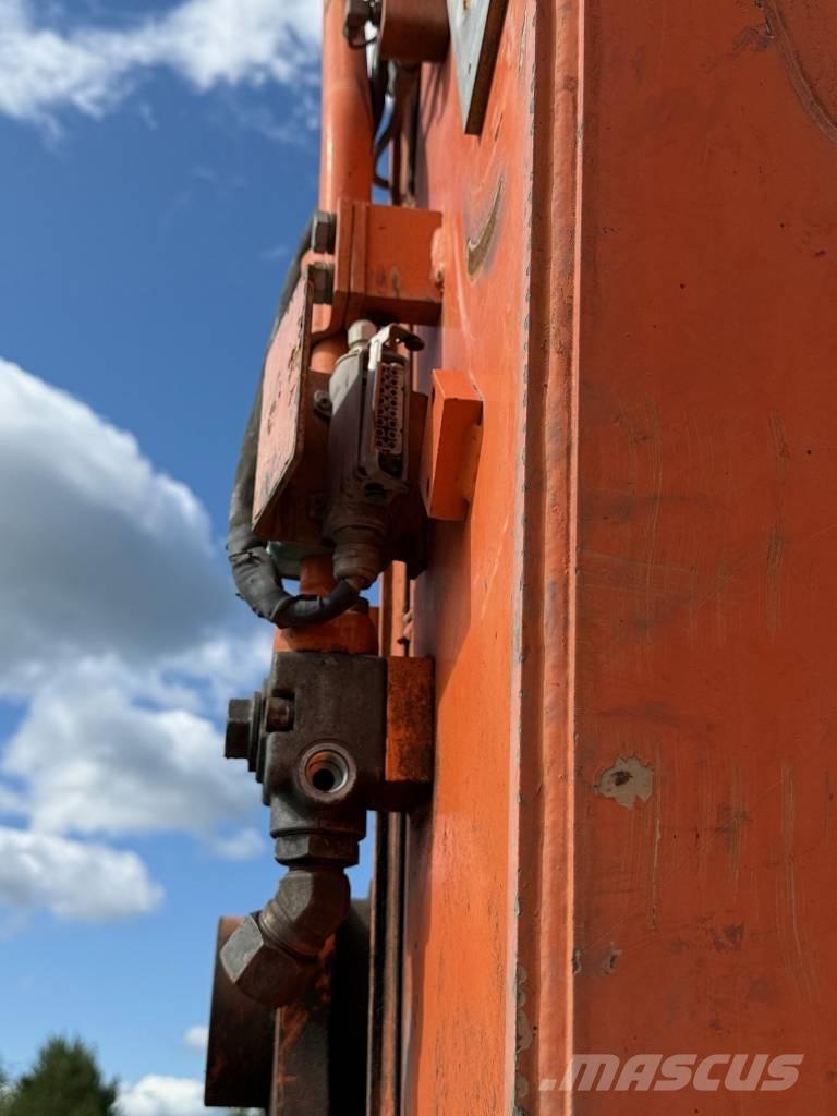 Doosan DX 235 LC Верижен екскаватор