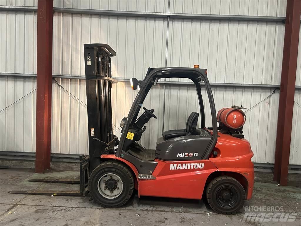 Manitou MI30G Камиони с АГУ