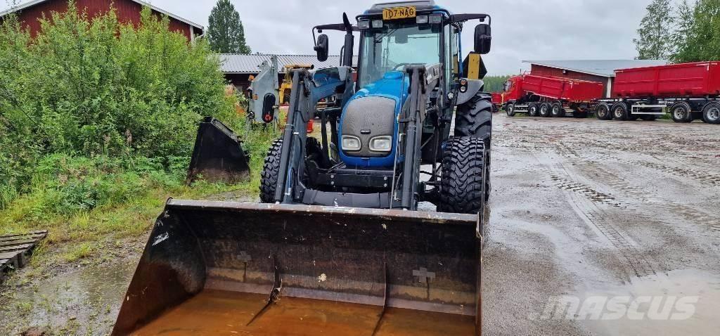 Valtra A85 Трактори