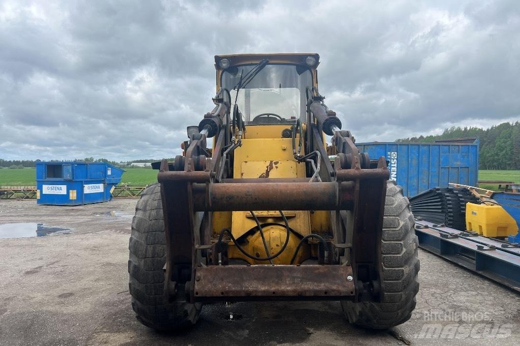 Volvo BM 4400 Колесни товарачи