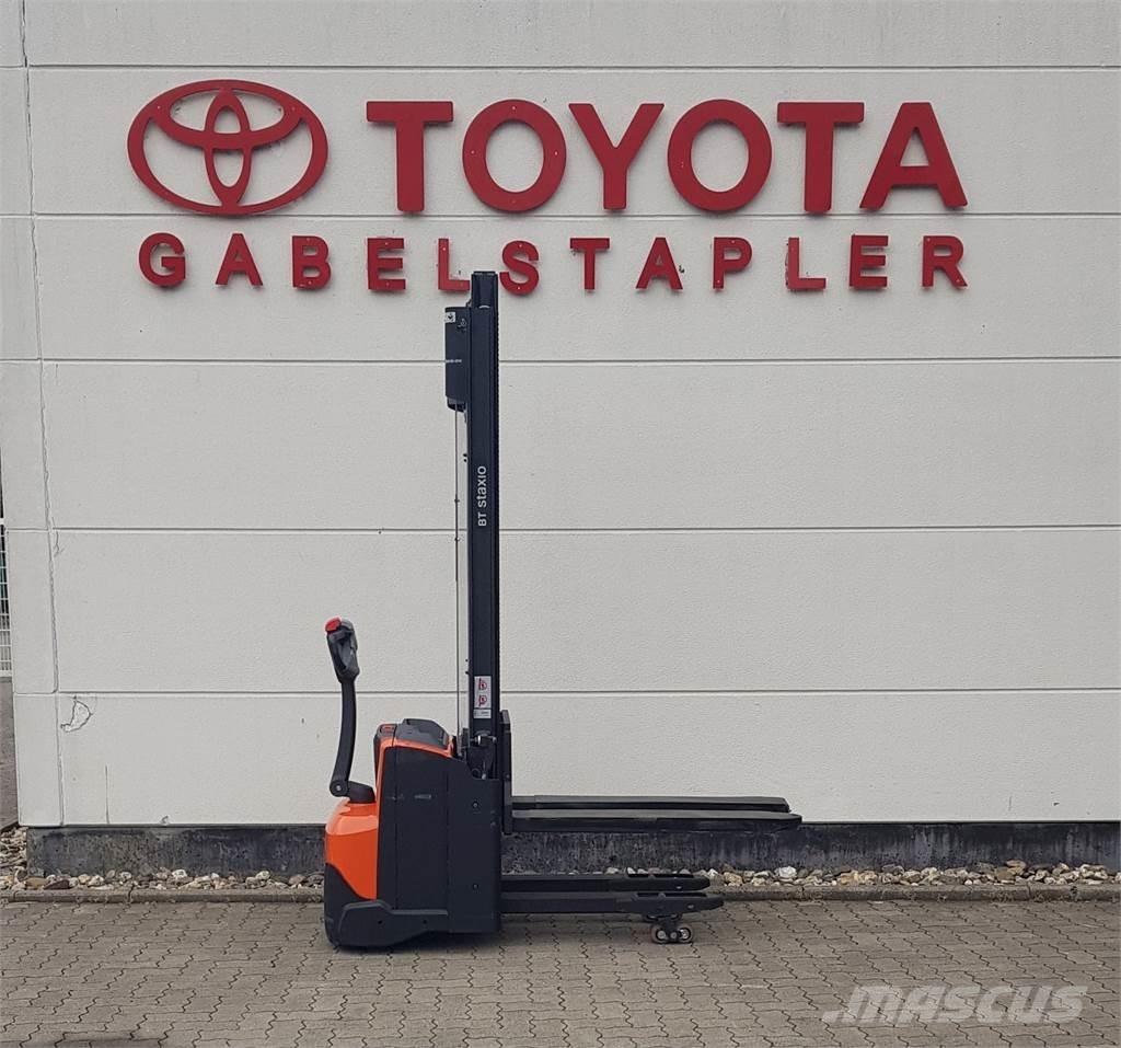 Toyota SWE120L Самоходни товарачи