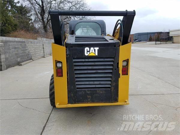 CAT 272 D Мини товарачи
