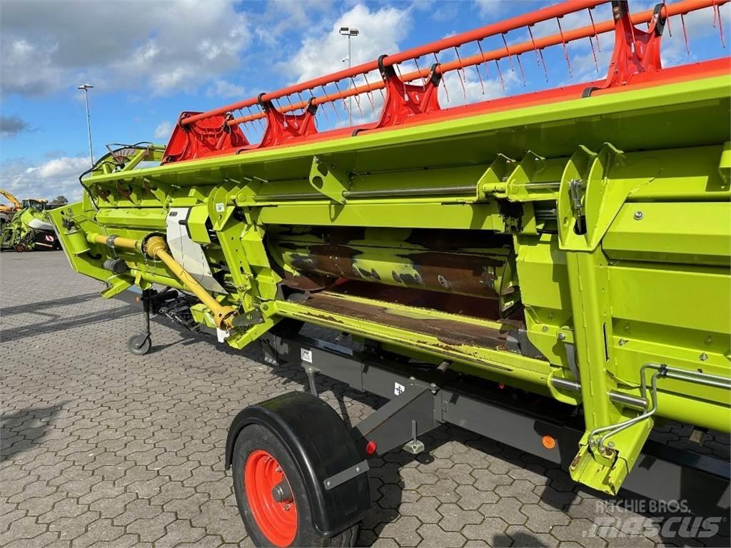 CLAAS Lexion 6800 Комбайни