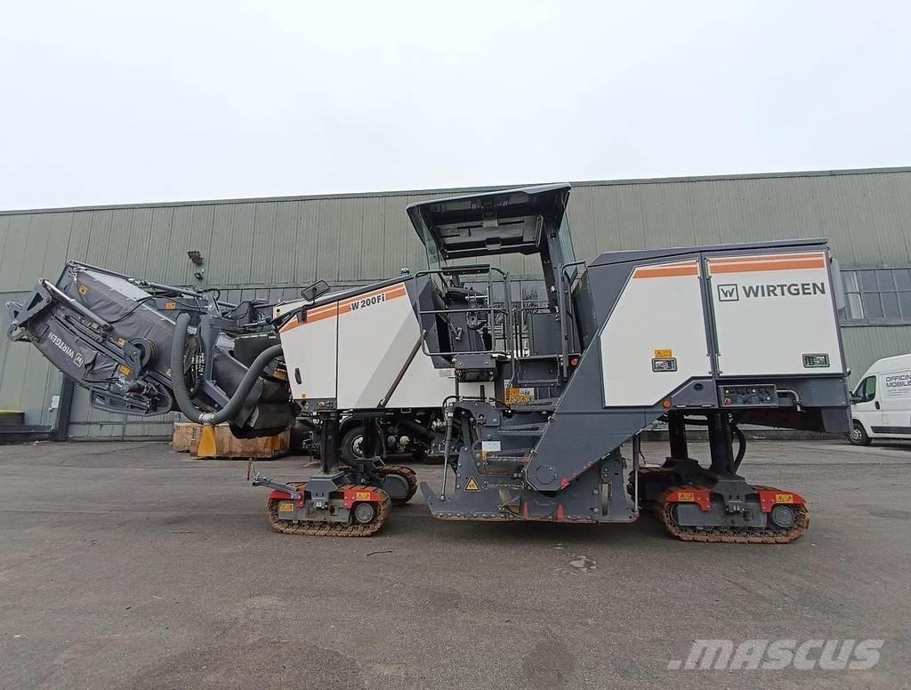 Wirtgen W200Fi Машини за бетонов камък
