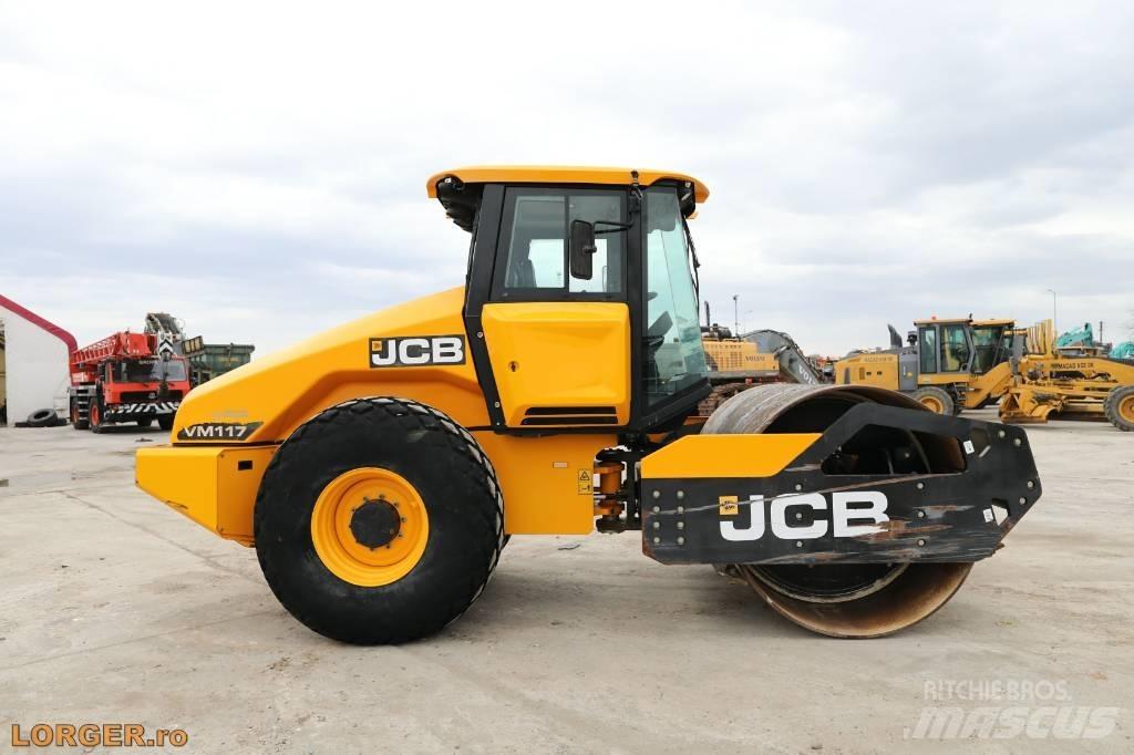 JCB VM 117 Уплътнители за почва
