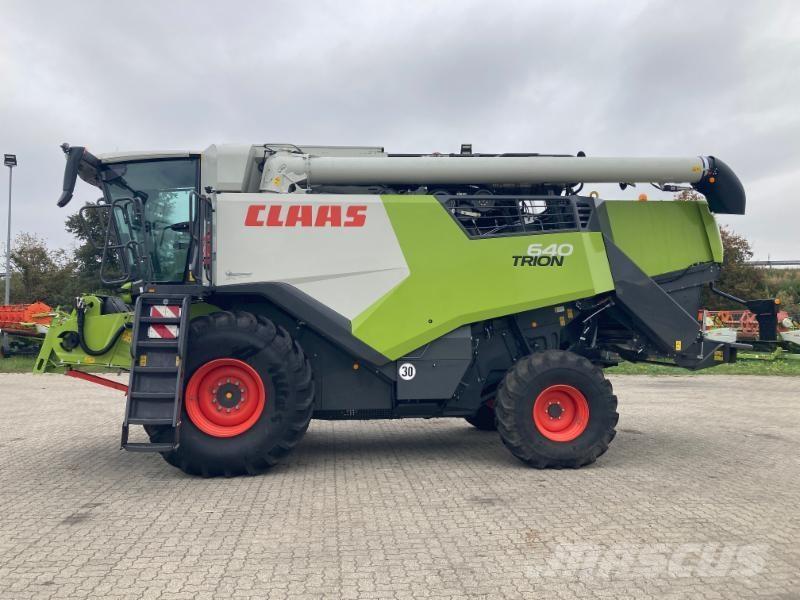 CLAAS TRION 640 Комбайни
