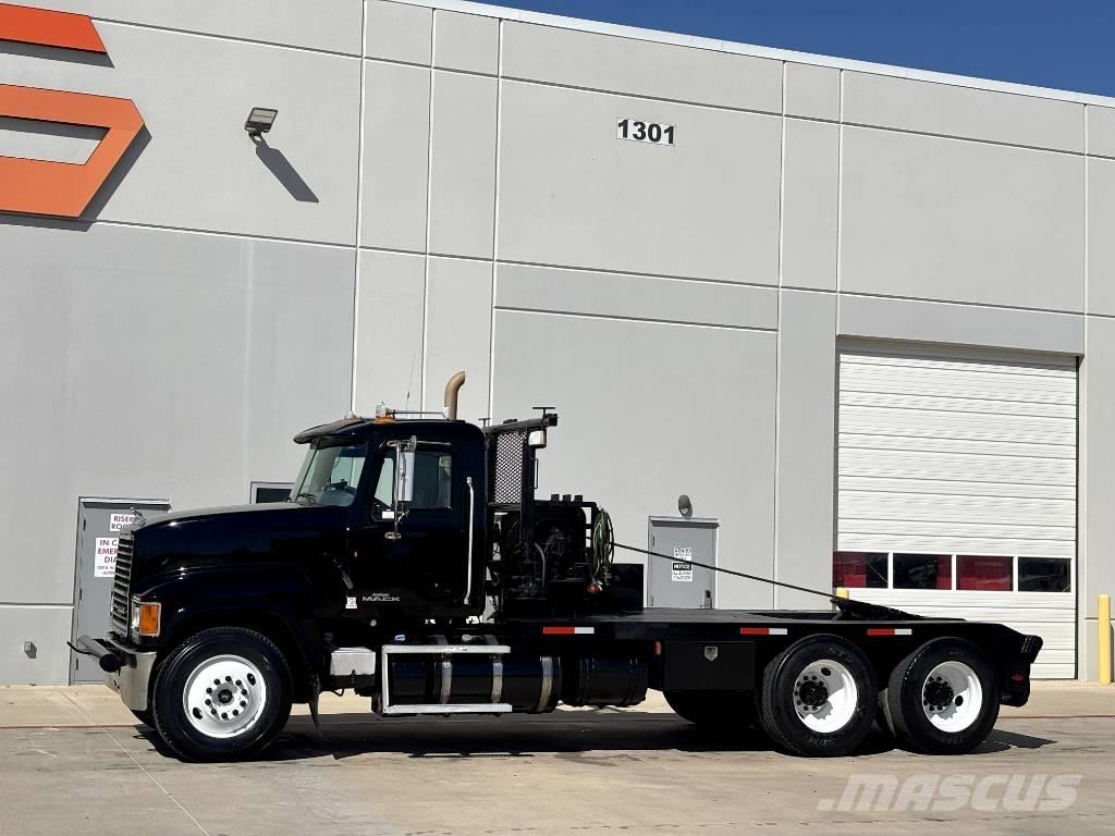 Mack CHU 613 Автомобили за пътна помощ