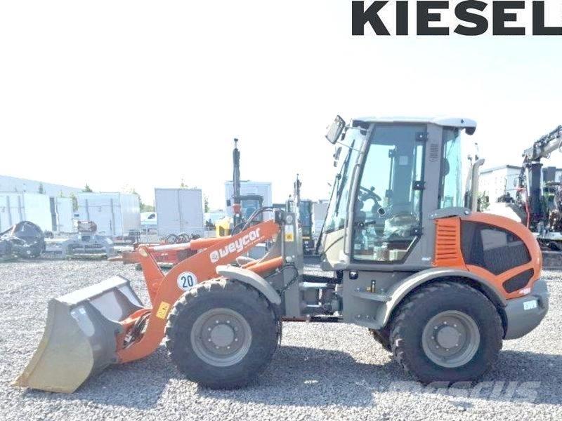 Atlas AR 480 Мини товарачи
